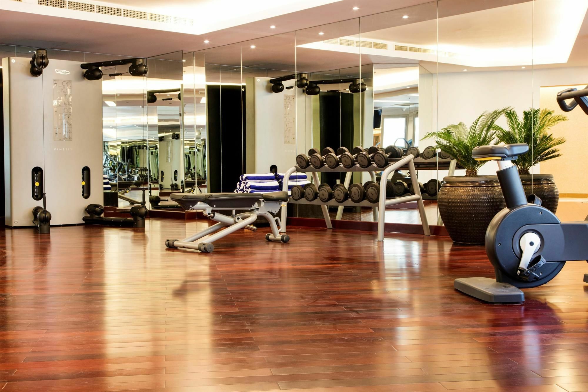 Coral Muscat Hotel And Apartments מראה חיצוני תמונה
