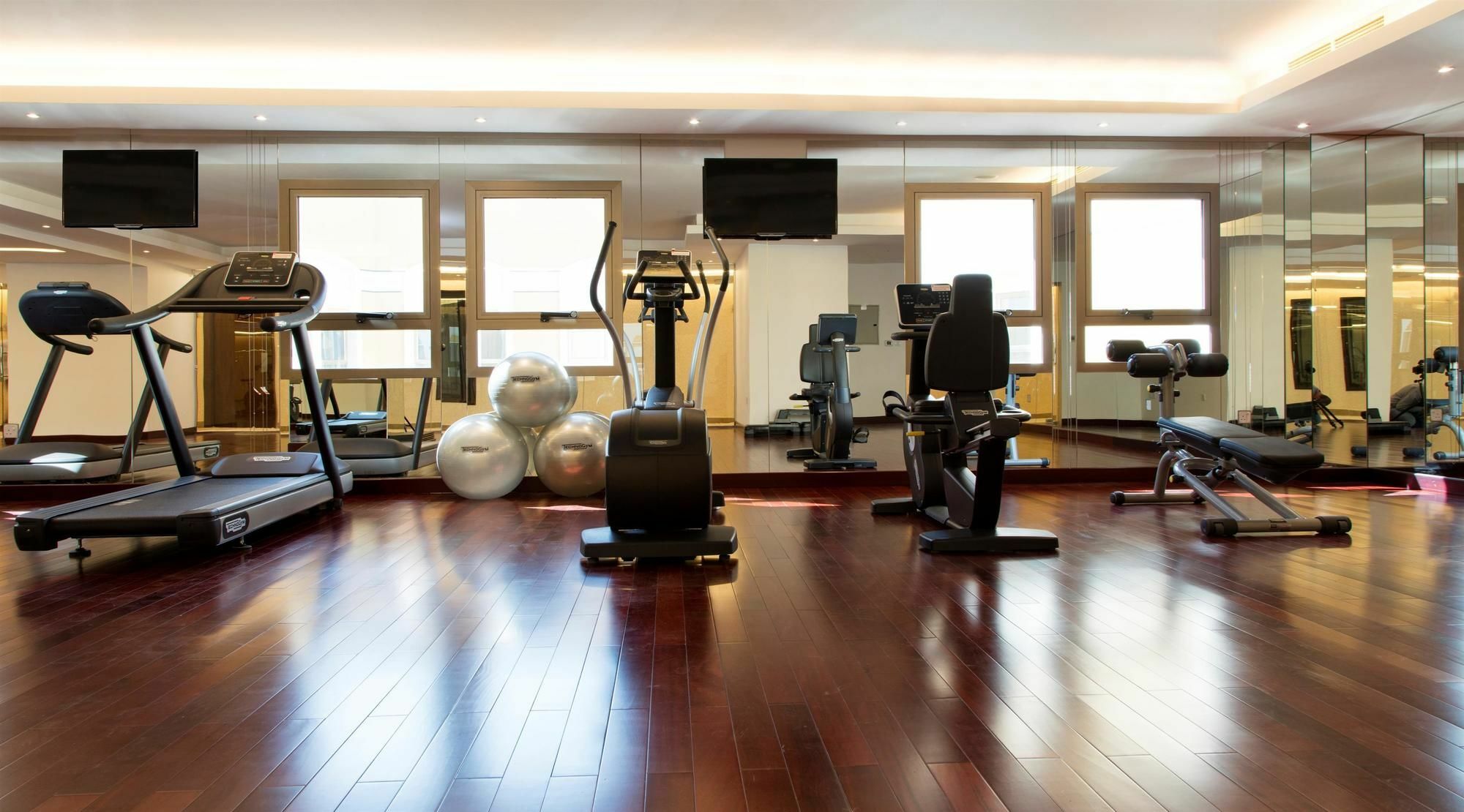 Coral Muscat Hotel And Apartments מראה חיצוני תמונה
