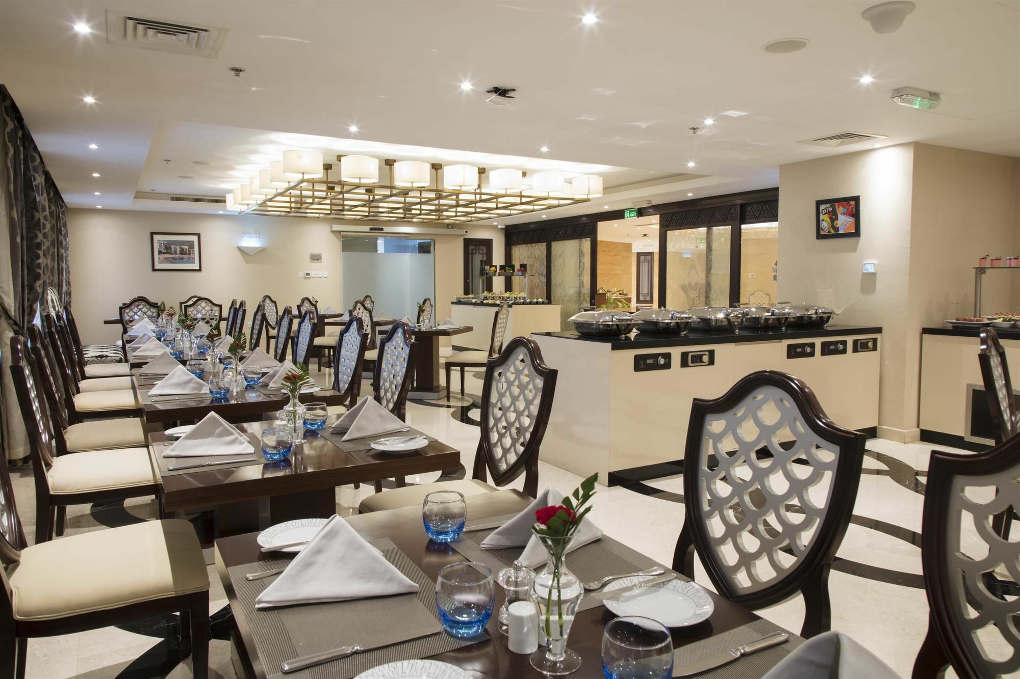 Coral Muscat Hotel And Apartments מראה חיצוני תמונה