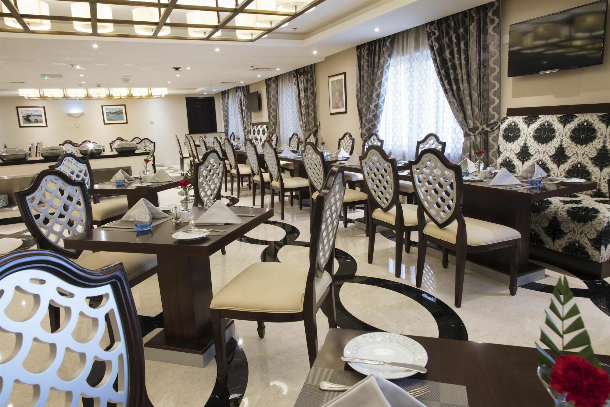 Coral Muscat Hotel And Apartments מראה חיצוני תמונה
