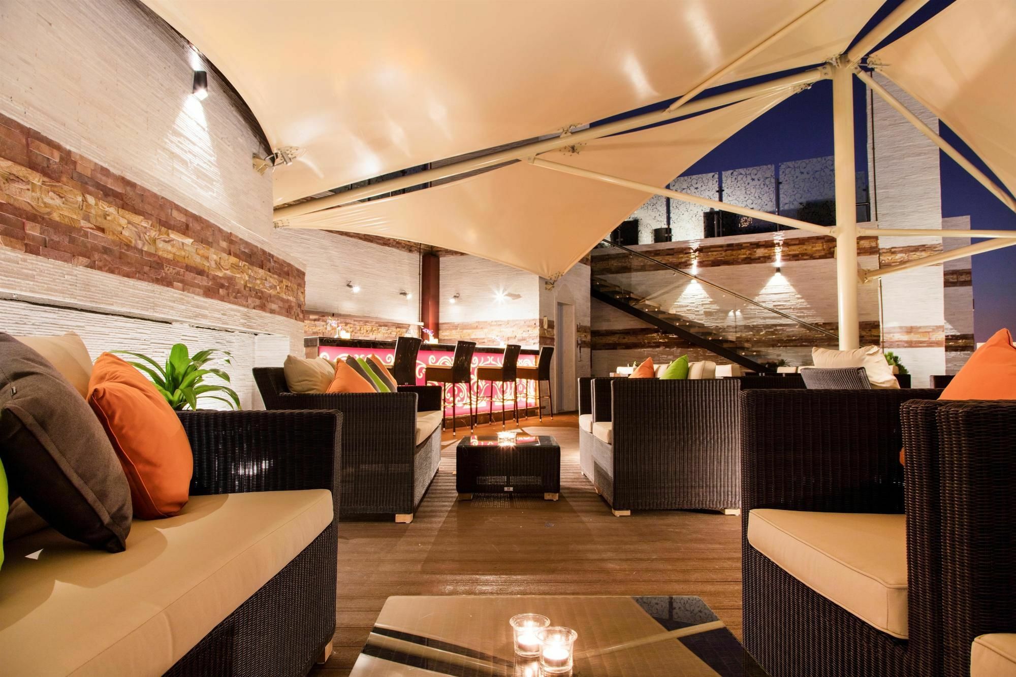 Coral Muscat Hotel And Apartments מראה חיצוני תמונה