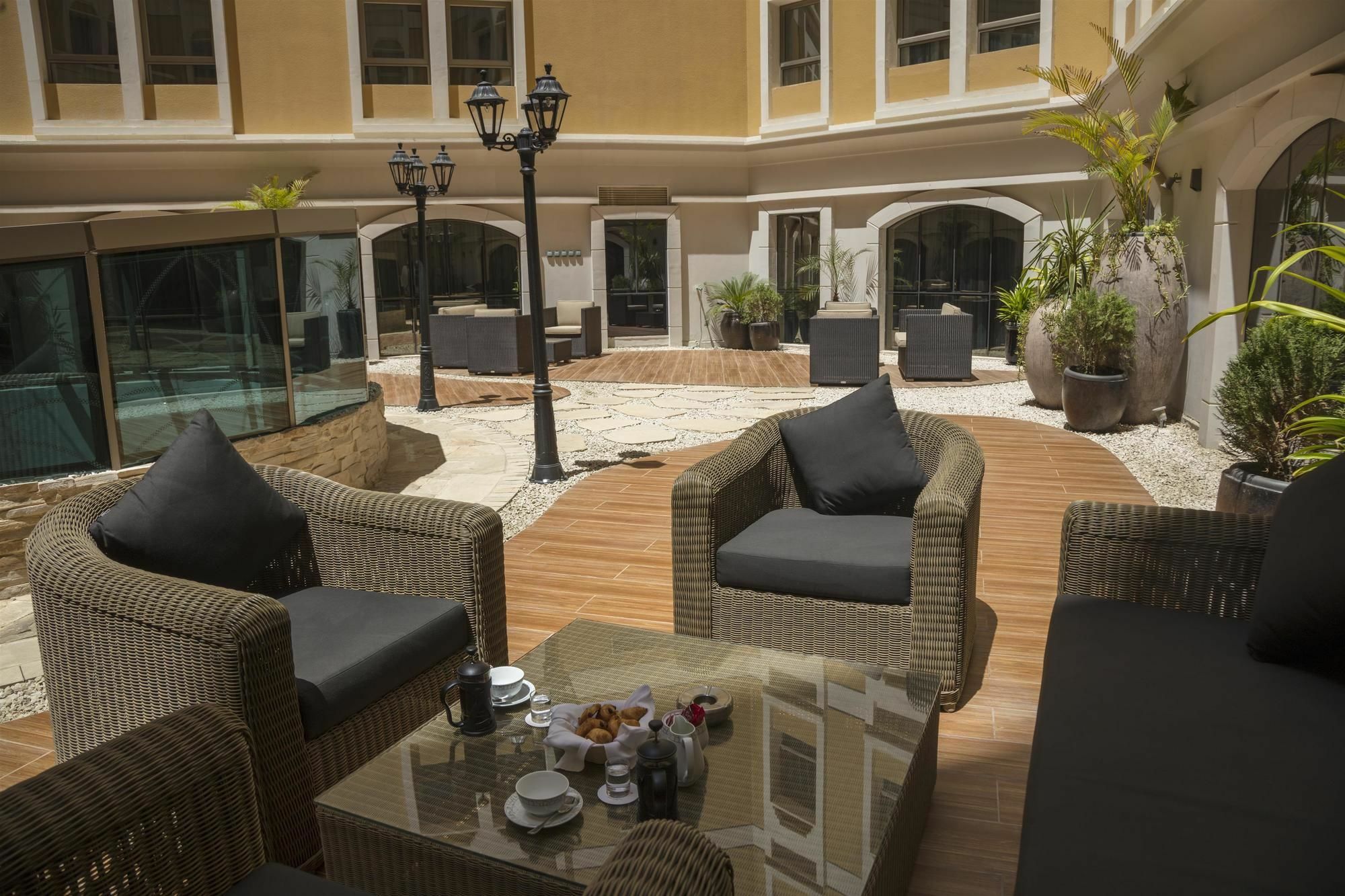 Coral Muscat Hotel And Apartments מראה חיצוני תמונה