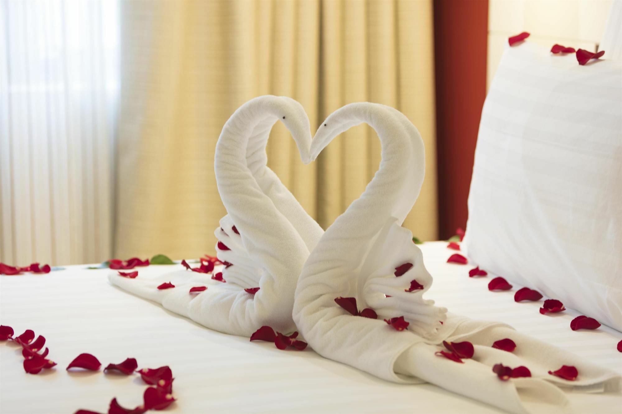 Coral Muscat Hotel And Apartments מראה חיצוני תמונה